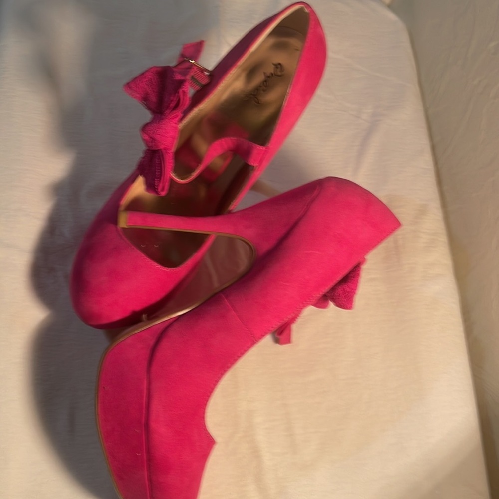 Women's Hot Pink Bow Mary Jane Flats - Picture 2 of 3